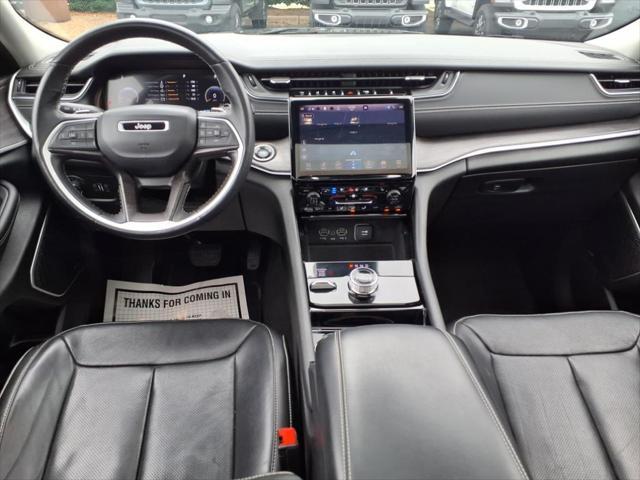 Photo of 2022 Ember Pearlcoat Jeep Grand Cherokee L
