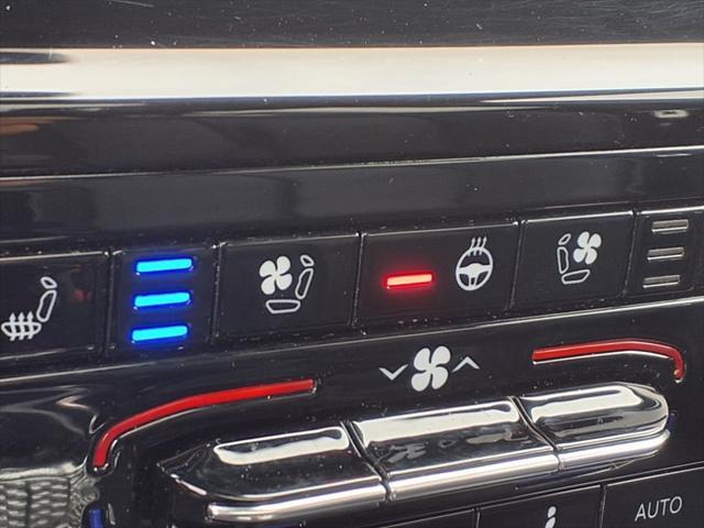Photo of 2022 Ember Pearlcoat Jeep Grand Cherokee L