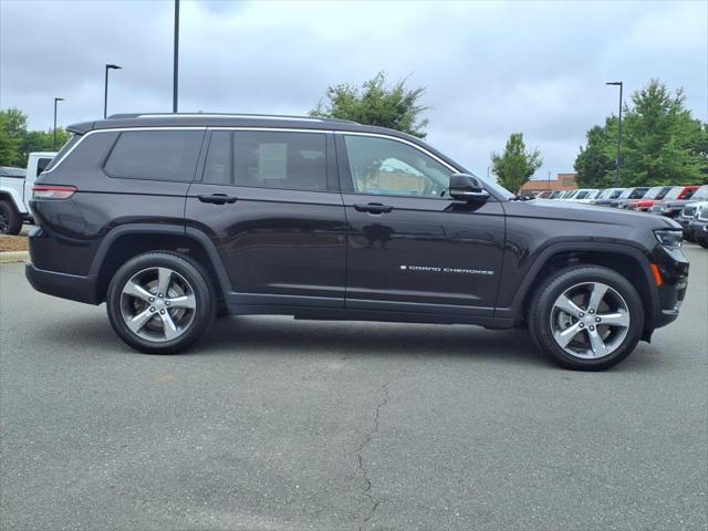 Photo of 2022 Ember Pearlcoat Jeep Grand Cherokee L