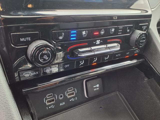 Photo of 2022 Ember Pearlcoat Jeep Grand Cherokee L