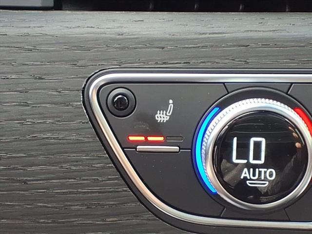Photo of 2024 Glacier White Metallic Audi A4