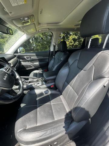 Photo of 2023 Glacial White Pearl Kia Telluride