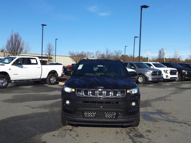 Photo of 2025 Diamond Black Crystal Pearlcoat Jeep Compass