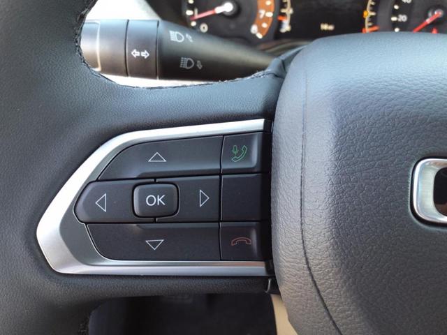 Photo of 2025 Diamond Black Crystal Pearlcoat Jeep Compass