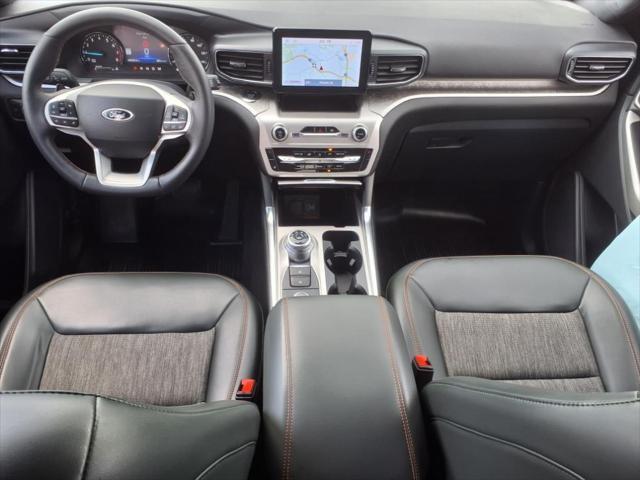 Photo of 2022 Carbonized Gray Metallic Ford Explorer