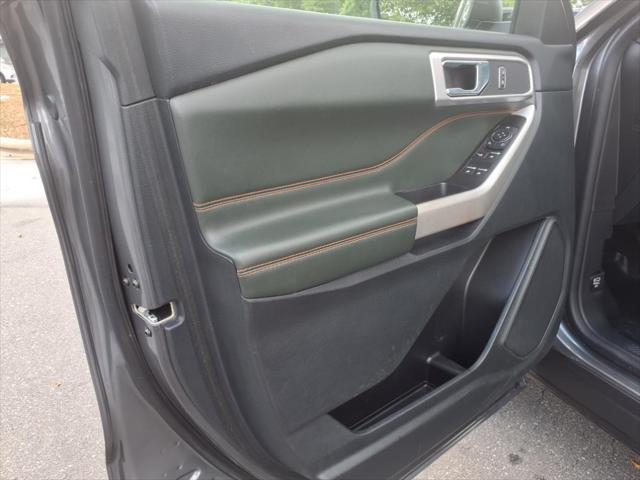 Photo of 2022 Carbonized Gray Metallic Ford Explorer