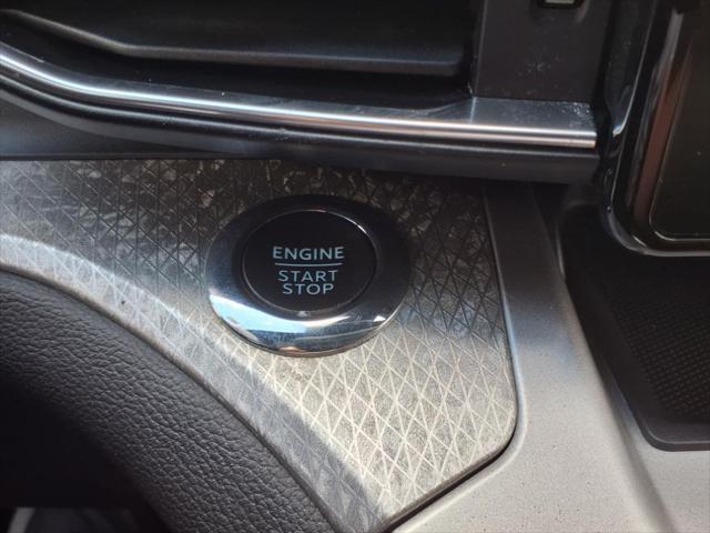 Photo of 2022 Carbonized Gray Metallic Ford Explorer