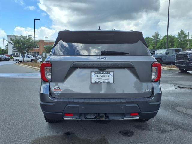 Photo of 2022 Carbonized Gray Metallic Ford Explorer