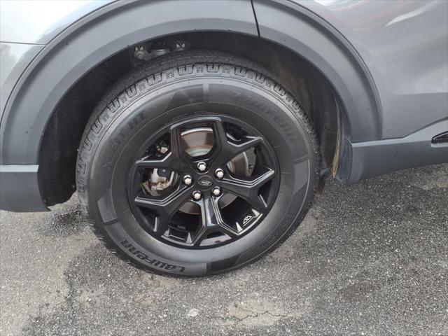 Photo of 2022 Carbonized Gray Metallic Ford Explorer