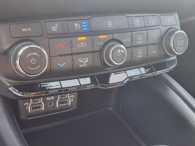 Photo of 2024 DB Black Clearcoat Dodge Durango