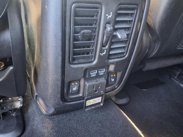 Photo of 2024 DB Black Clearcoat Dodge Durango