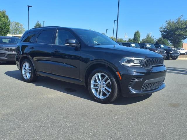 Photo of 2024 DB Black Clearcoat Dodge Durango
