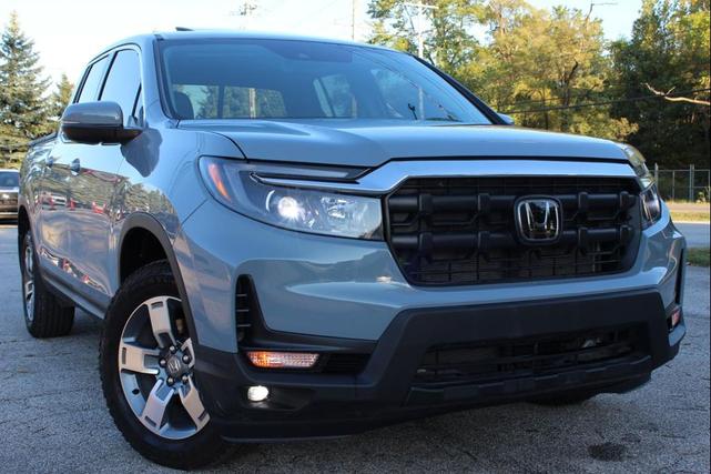 Photo of 2024 Gray Honda Ridgeline