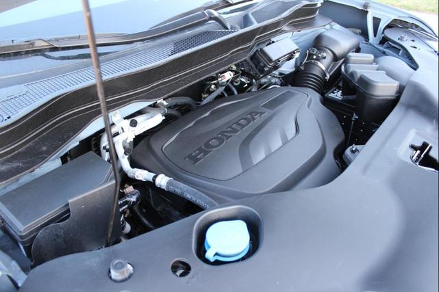 Photo of 2024 Gray Honda Ridgeline