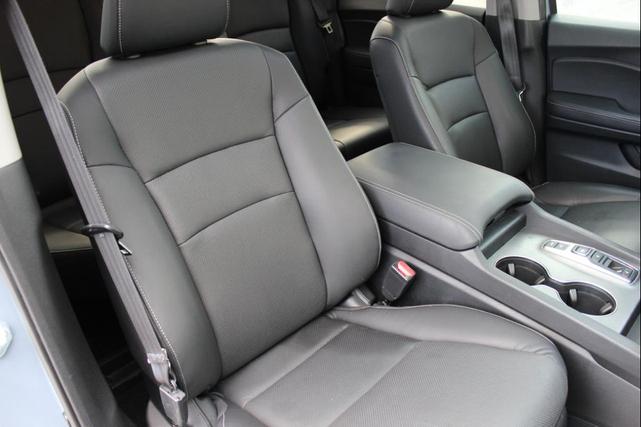Photo of 2024 Gray Honda Ridgeline