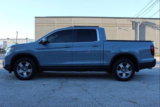 Photo of 2024 Gray Honda Ridgeline