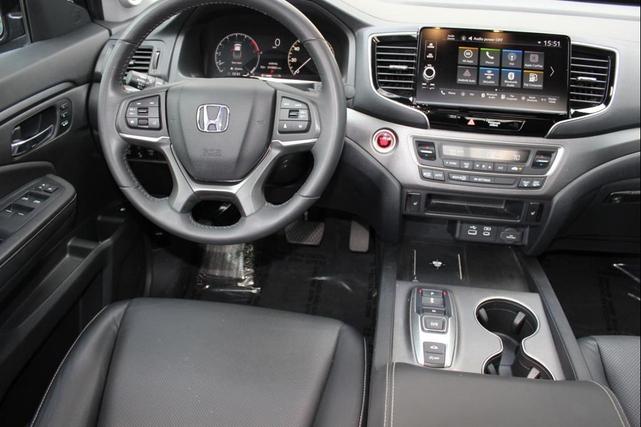 Photo of 2024 Gray Honda Ridgeline