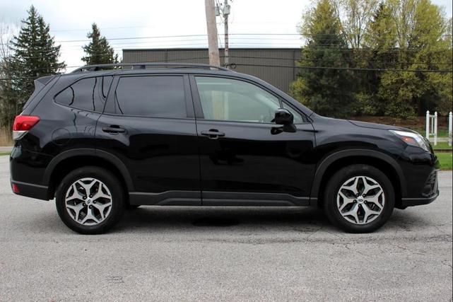 Photo of 2024 Crystal Black Silica Subaru Forester