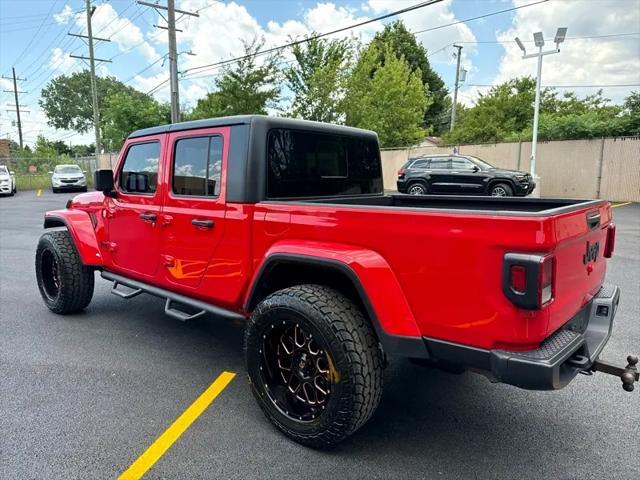 Photo of 2021 Red Jeep Gladiator