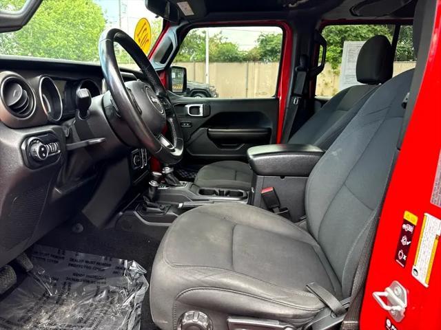 Photo of 2021 Red Jeep Gladiator