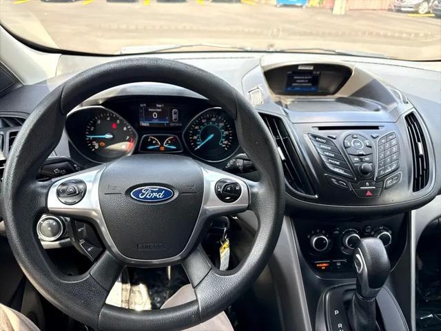Photo of 2016 Deep Impact Blue Ford Escape
