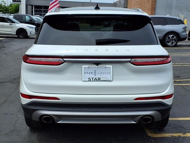 Photo of 2022 Pristine White Lincoln Corsair
