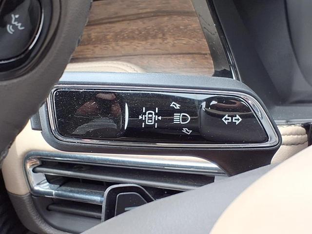 Photo of 2022 Pristine White Lincoln Corsair