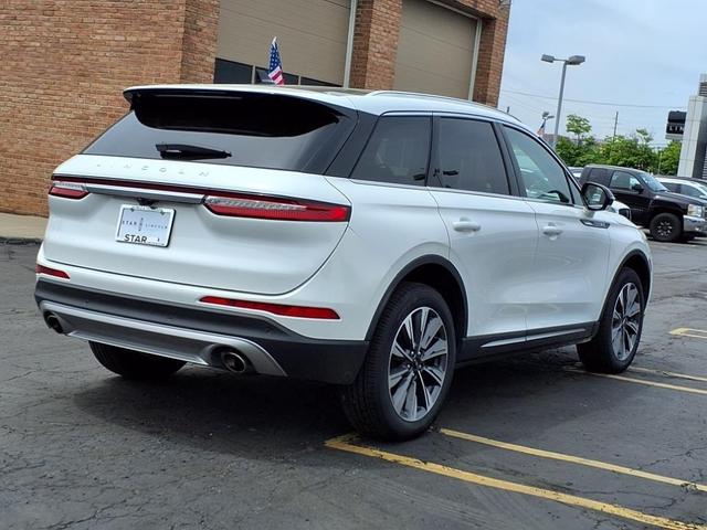 Photo of 2022 Pristine White Lincoln Corsair