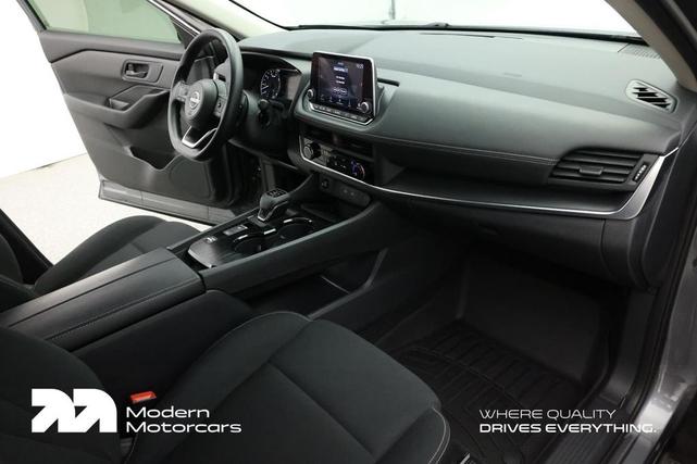 Photo of 2024 Gun Metallic Nissan Rogue