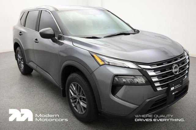 Photo of 2024 Gun Metallic Nissan Rogue