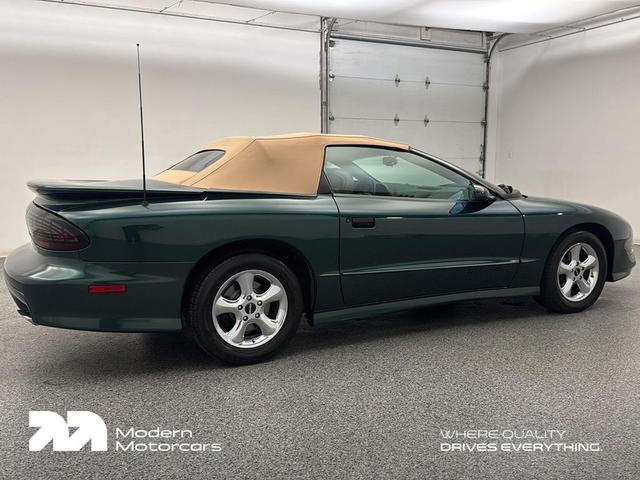 Photo of 1995 Dark Green Metallic Pontiac Firebird
