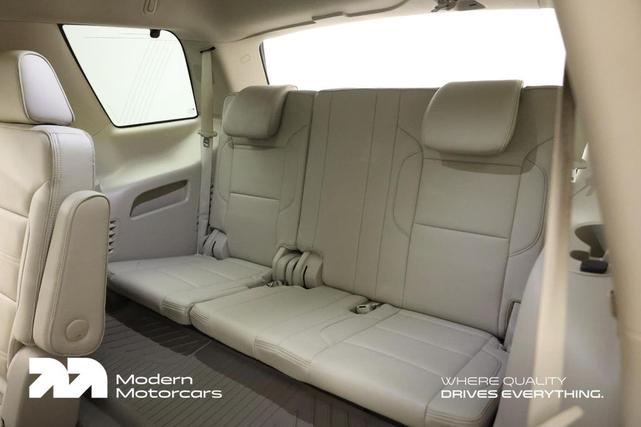 Photo of 2017 White Frost Tricoat GMC Yukon