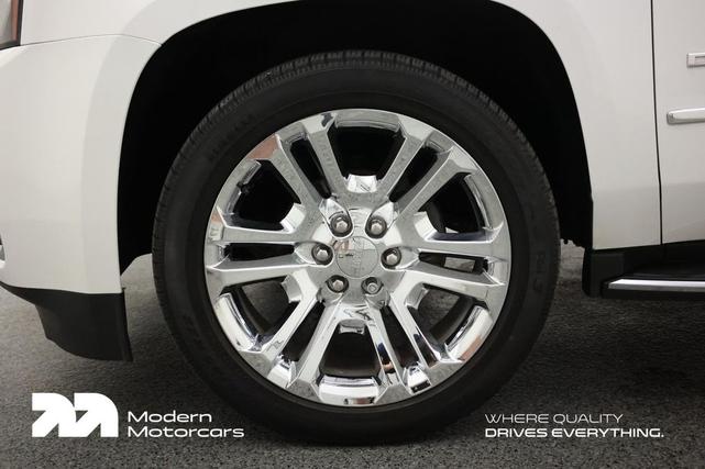 Photo of 2017 White Frost Tricoat GMC Yukon