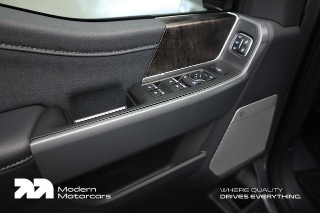Photo of 2024 Carbonized Gray Metallic Ford F-250
