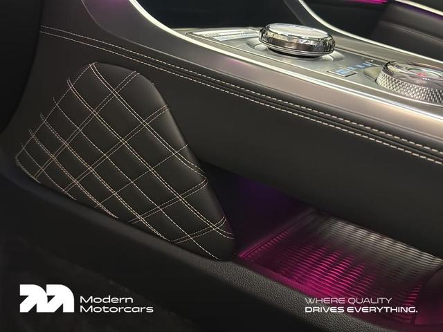 Photo of 2024 Vik Black Genesis GV80