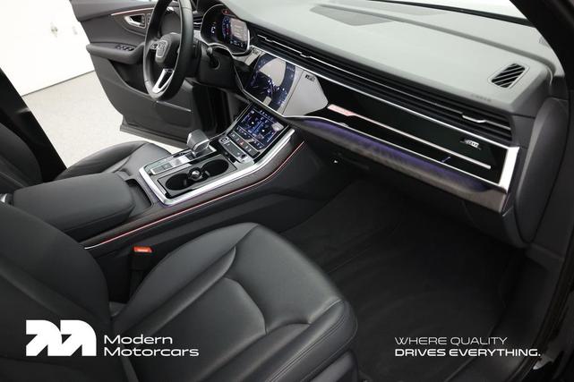 Photo of 2022 Mythos Black Metallic Audi Q7