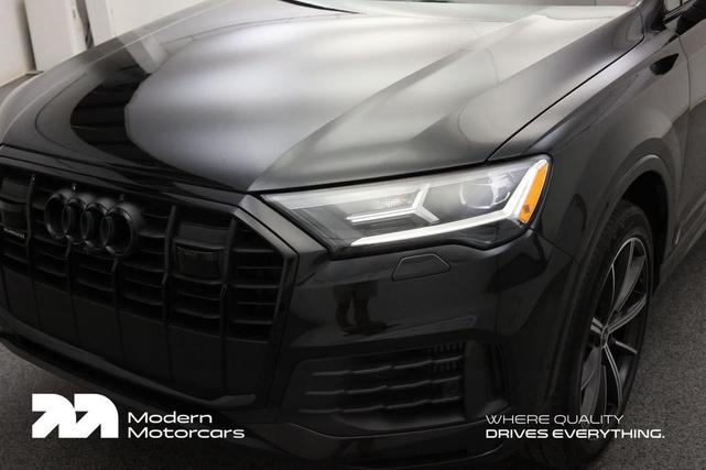 Photo of 2022 Mythos Black Metallic Audi Q7