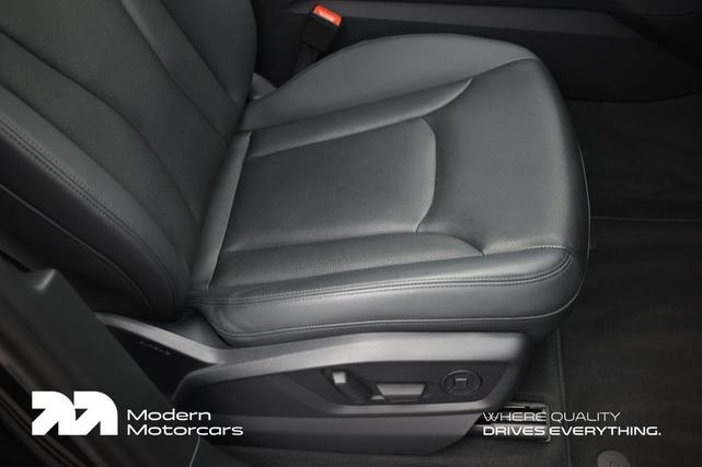 Photo of 2022 Mythos Black Metallic Audi Q7