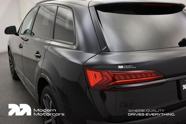 Photo of 2022 Mythos Black Metallic Audi Q7