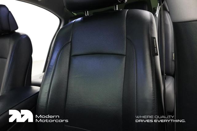 Photo of 2013 Platinum Metallic Hyundai Genesis