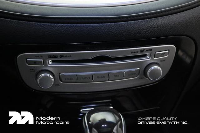 Photo of 2013 Platinum Metallic Hyundai Genesis