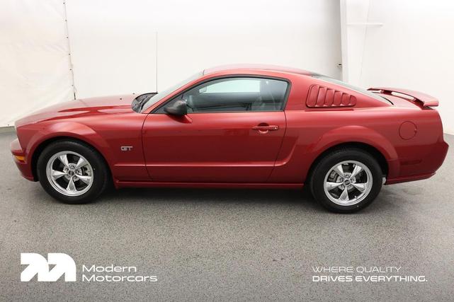 Photo of 2005 Redfire Metallic Ford Mustang