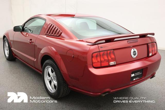Photo of 2005 Redfire Metallic Ford Mustang