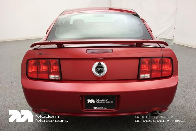 Photo of 2005 Redfire Metallic Ford Mustang