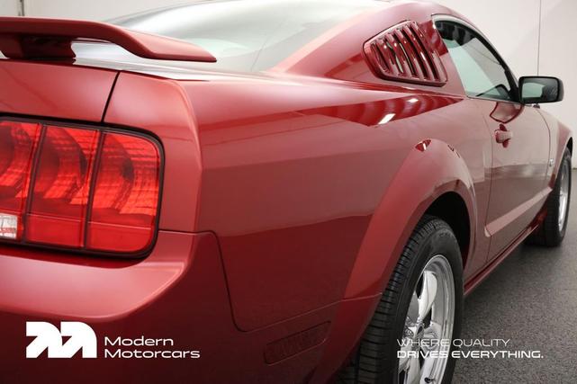 Photo of 2005 Redfire Metallic Ford Mustang