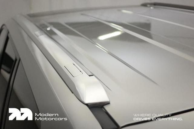 Photo of 2023 Atomic Silver Lexus GX 460