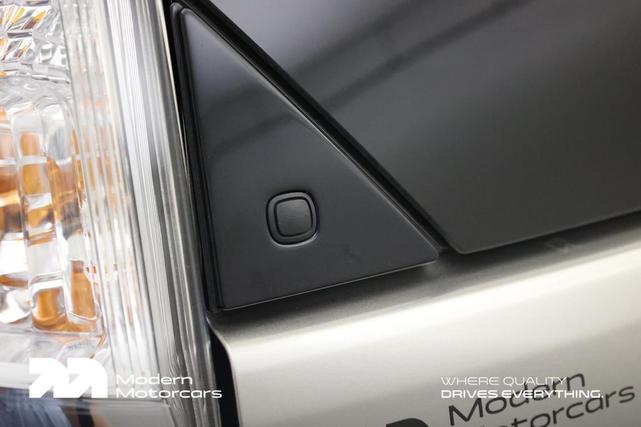Photo of 2023 Atomic Silver Lexus GX 460