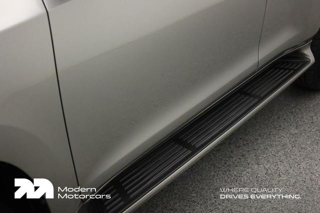 Photo of 2023 Atomic Silver Lexus GX 460