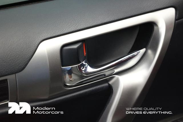 Photo of 2023 Atomic Silver Lexus GX 460