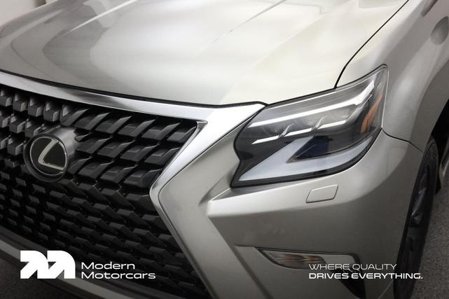Photo of 2023 Atomic Silver Lexus GX 460